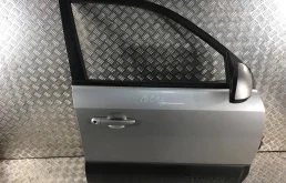 Дверь передняя правая для Hyundai Tucson 2008 года на фотографиях