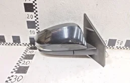 Зеркало боковое правое для Toyota RAV4 2014 года на фотографиях