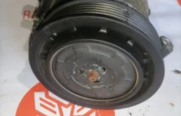 Компрессор кондиционера для Audi A6 2011 года на фотографиях