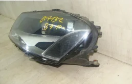 Фара ксенон левая для Volkswagen Passat 2012 года на фотографиях