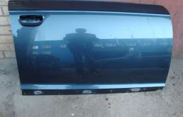 Дверь передняя правая для Audi A6 2009 года на фотографиях