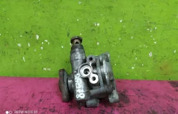 Насос ГУР для Volkswagen Passat 2001 года на фотографиях