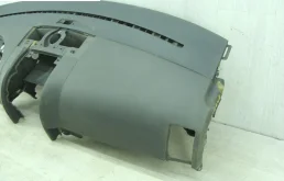 Торпедо (в сборе) для Volkswagen Touareg 2008 года на фотографиях