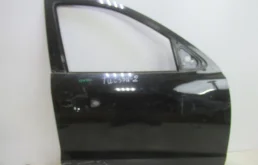 Дверь передняя правая для Hyundai Tucson 2008 года на фотографиях
