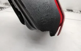 Фонарь внутренний левый для Nissan Qashqai 2013 года на фотографиях