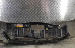 Бампер передний для Suzuki Grand Vitara 1999 года на фотографиях