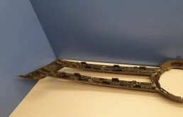 Решетка переднего бампера для Volkswagen Tiguan 2014 года на фотографиях