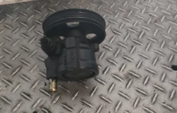 Насос ГУР для Nissan Almera 2018 года на фотографиях