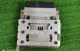 Блок управления двигателем для Porsche Panamera на фотографиях