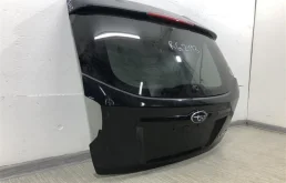 Крышка багажника для Subaru XV 2015 года на фотографиях