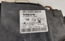 Фара правая для Volvo S40 2012 года на фотографиях