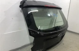 Крышка багажника для Subaru XV 2015 года на фотографиях