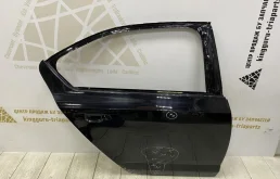 Дверь задняя правая для Skoda Octavia 2015 года на фотографиях