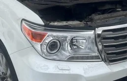 Фара правая для Toyota Land Cruiser 2014 года на фотографиях