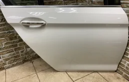 Дверь задняя правая для BMW 5er 2020 года на фотографиях