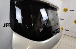 Дверь багажника для Ford Kuga 2012 года на фотографиях