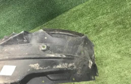 Подкрылок передний левый для Toyota Land Cruiser 2008 года на фотографиях