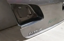 Дверь багажника для Volkswagen Passat 2012 года на фотографиях