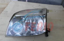 Фара левая для Nissan X-Trail 2005 года на фотографиях