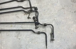 Стабилизатор поперечной устойчивости задний для Nissan X-Trail 2000 года на фотографиях