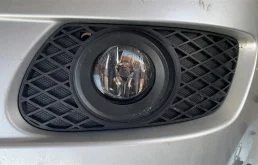 Накладка переднего бампера для Mercedes-Benz M class 2002 года на фотографиях