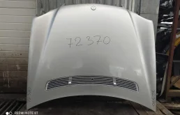 Капот для Mercedes-Benz C class 2002 года на фотографиях