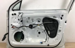 Дверь передняя правая для Volkswagen Passat 2018 года на фотографиях