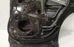 Дверь задняя правая для Nissan X-Trail 2006 года на фотографиях