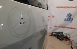 Крышка багажника для Mercedes-Benz GLK class 2011 года на фотографиях