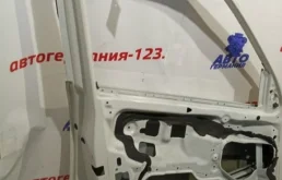 Дверь передняя левая для BMW X3 2008 года на фотографиях