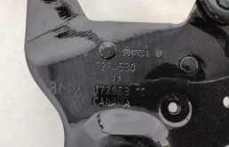 Петля капота правая для BMW X5 на фотографиях