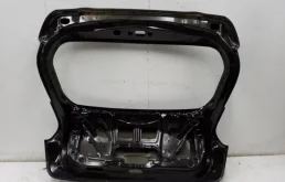 Крышка багажника для Nissan Juke 2020 года на фотографиях