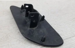 Крышка форсунки фароомывателя правая для Audi A7 2012 года на фотографиях