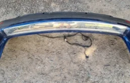 Накладка заднего бампера для Volkswagen Touareg 2010 года на фотографиях