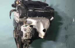 Двигатель без навесного для Volkswagen Caddy 2000 года на фотографиях