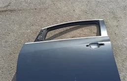 Двери для Opel Astra 2004 года на фотографиях