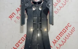 Петля капота левая для Nissan Teana на фотографиях