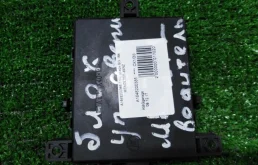 Блок управления дверью для Mercedes-Benz M class 2009 года на фотографиях