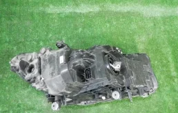 Фара левая для BMW 5er 2019 года на фотографиях