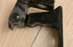 Стекло двери заднее правое для Volkswagen Touareg 2015 года на фотографиях