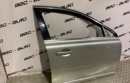 Дверь передняя правая для Volvo S80 2013 года на фотографиях