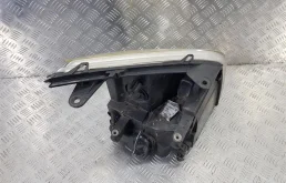 Фара левая для Ford Transit 2009 года на фотографиях