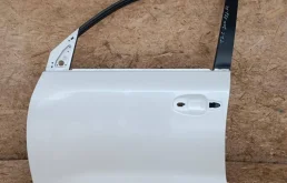 Дверь передняя левая для Toyota Land Cruiser 2011 года на фотографиях