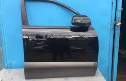 Дверь передняя правая для Hyundai Tucson 2008 года на фотографиях