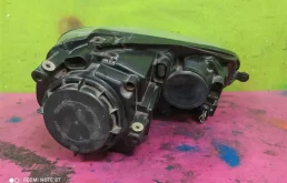Фара ксенон левая для Volkswagen Jetta 2009 года на фотографиях