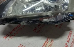 Фары для Toyota Avensis 2018 года на фотографиях