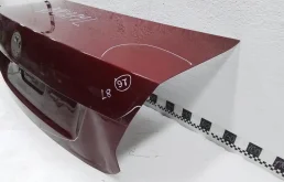 Дверь багажника для Volkswagen Polo 2011 года на фотографиях