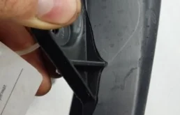 Усилитель переднего бампера для Renault Duster 2012 года на фотографиях