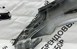 Крыло правое для Toyota Avensis 2018 года на фотографиях