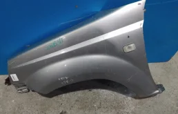 Крылья для Nissan X-Trail 2002 года на фотографиях